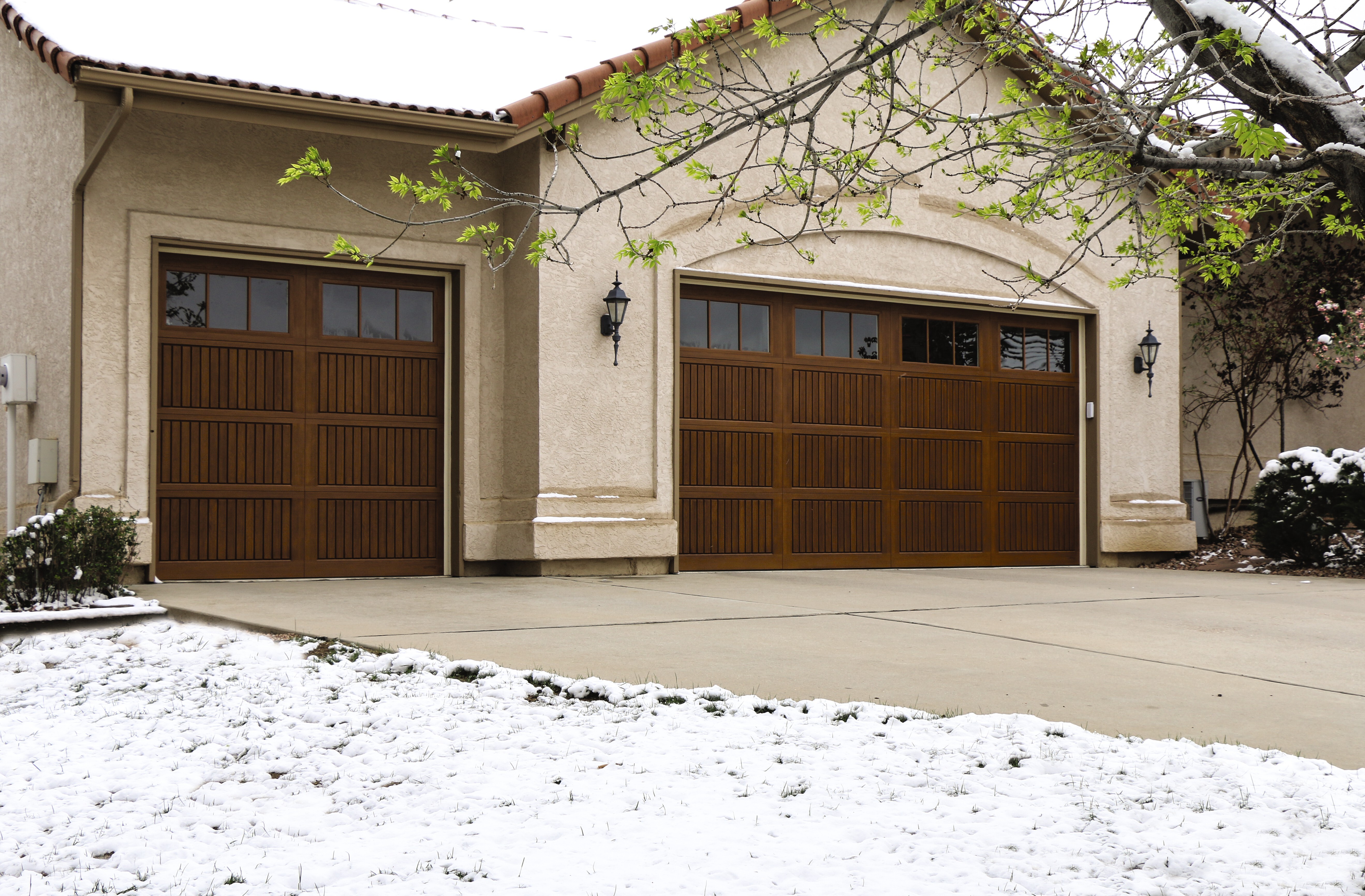 Image showcasing how to choose the right garage door for extreme weather conditions in Northern KY